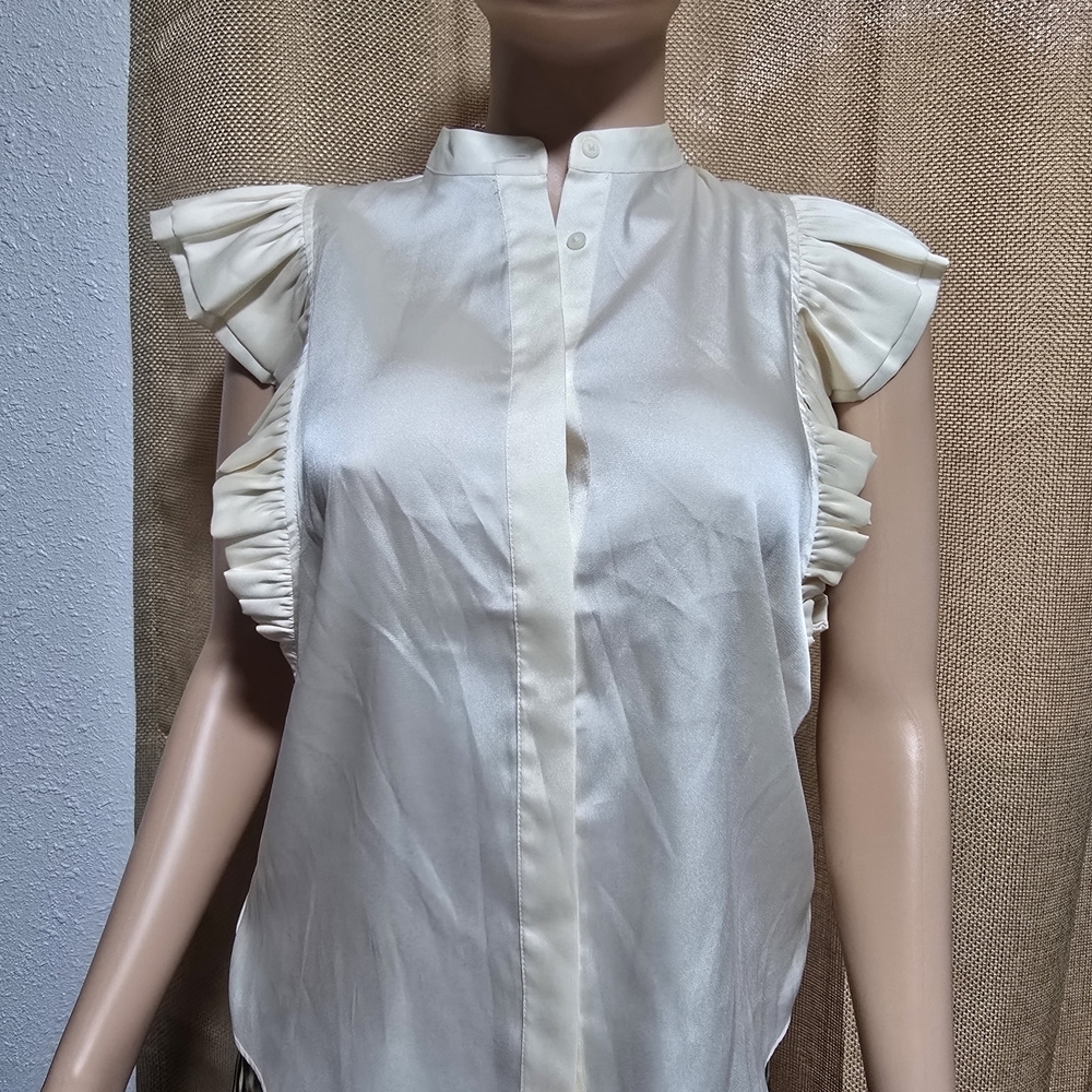 Express Ivory Blouse with Ruffle Detail - Picture 3 of 5